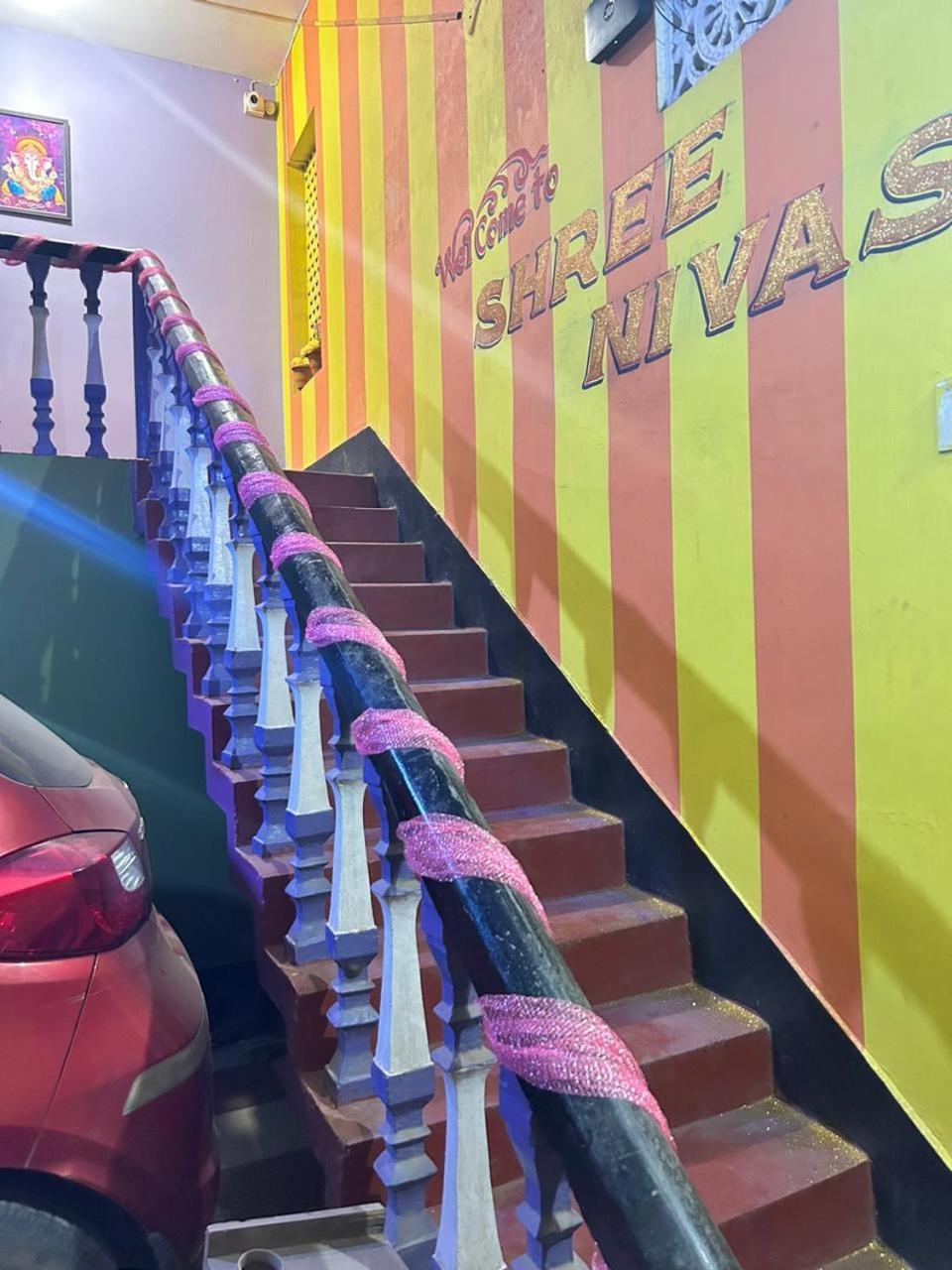 Shree Nivas Homestay ปูรี ภายนอก รูปภาพ