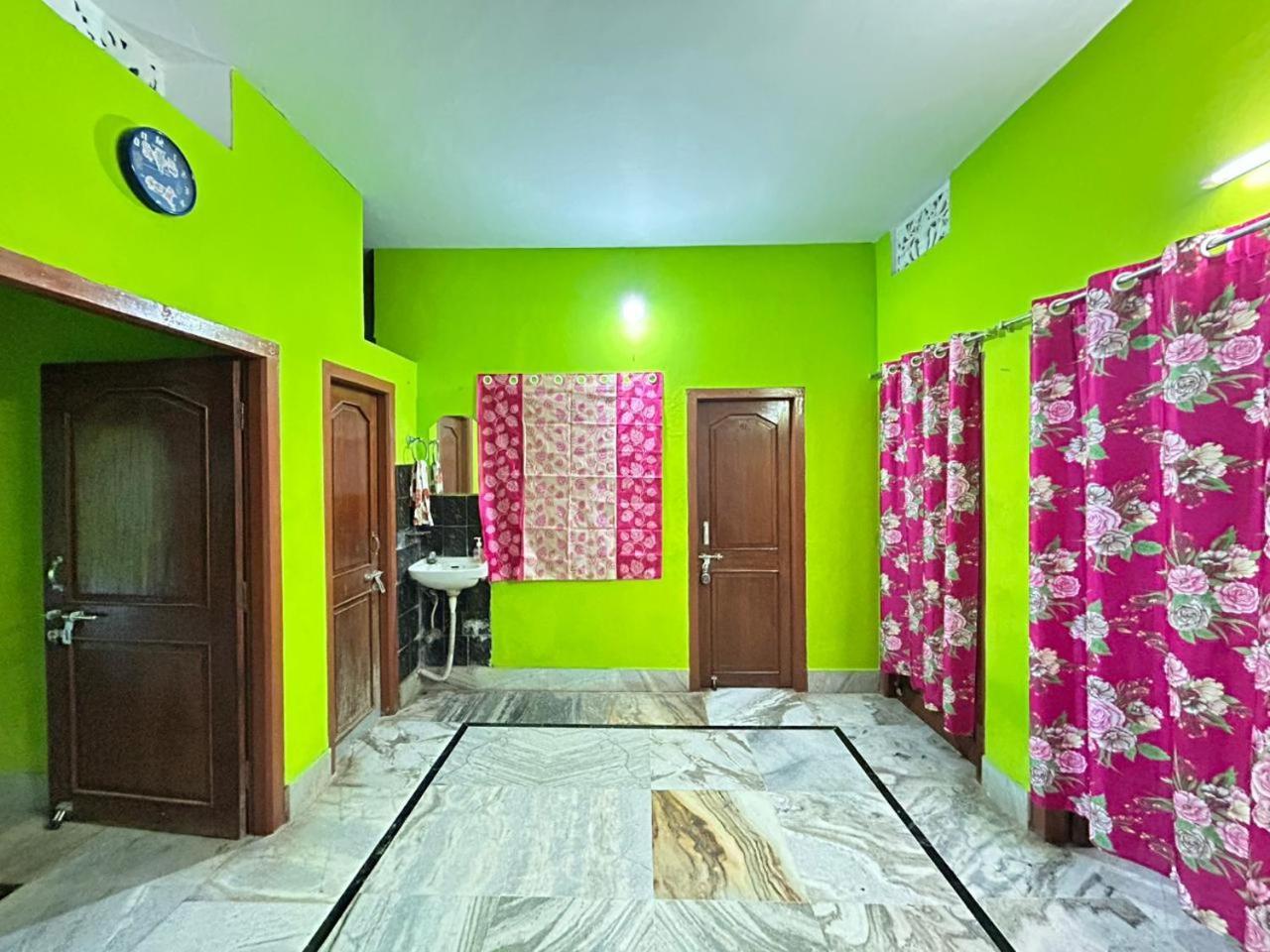 Shree Nivas Homestay ปูรี ภายนอก รูปภาพ