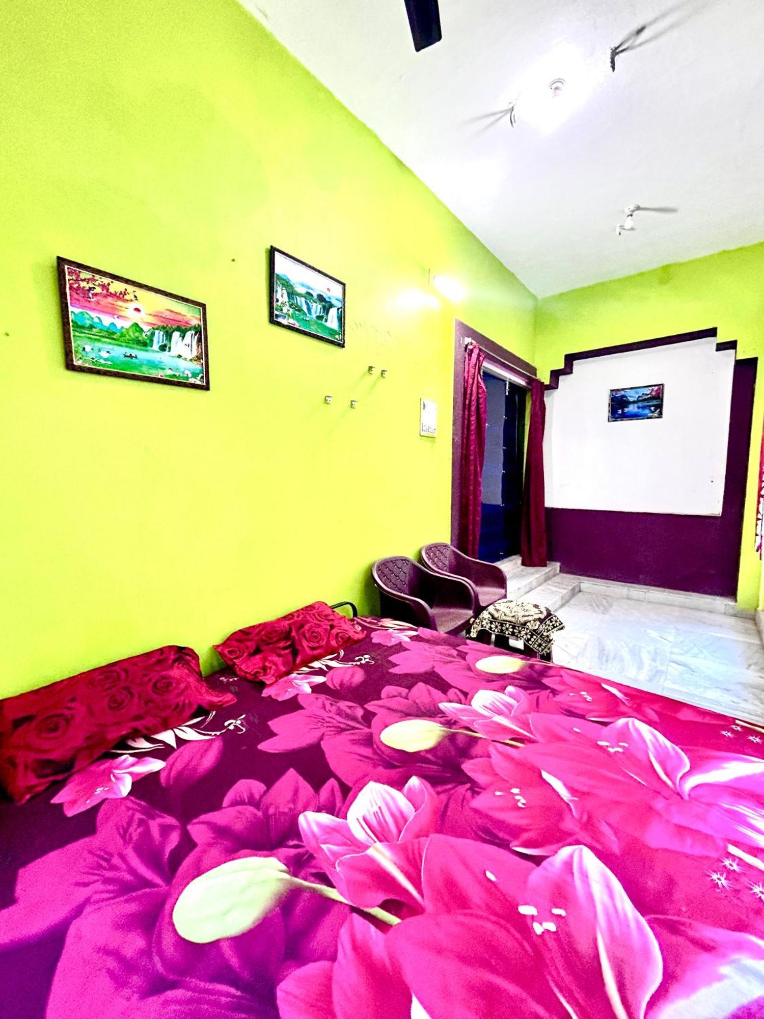Shree Nivas Homestay ปูรี ภายนอก รูปภาพ
